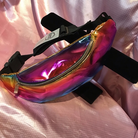 🌈⭐️2for$35 World Pride Rainbow Fanny Pack⭐️🌈 - Picture 6 of 7